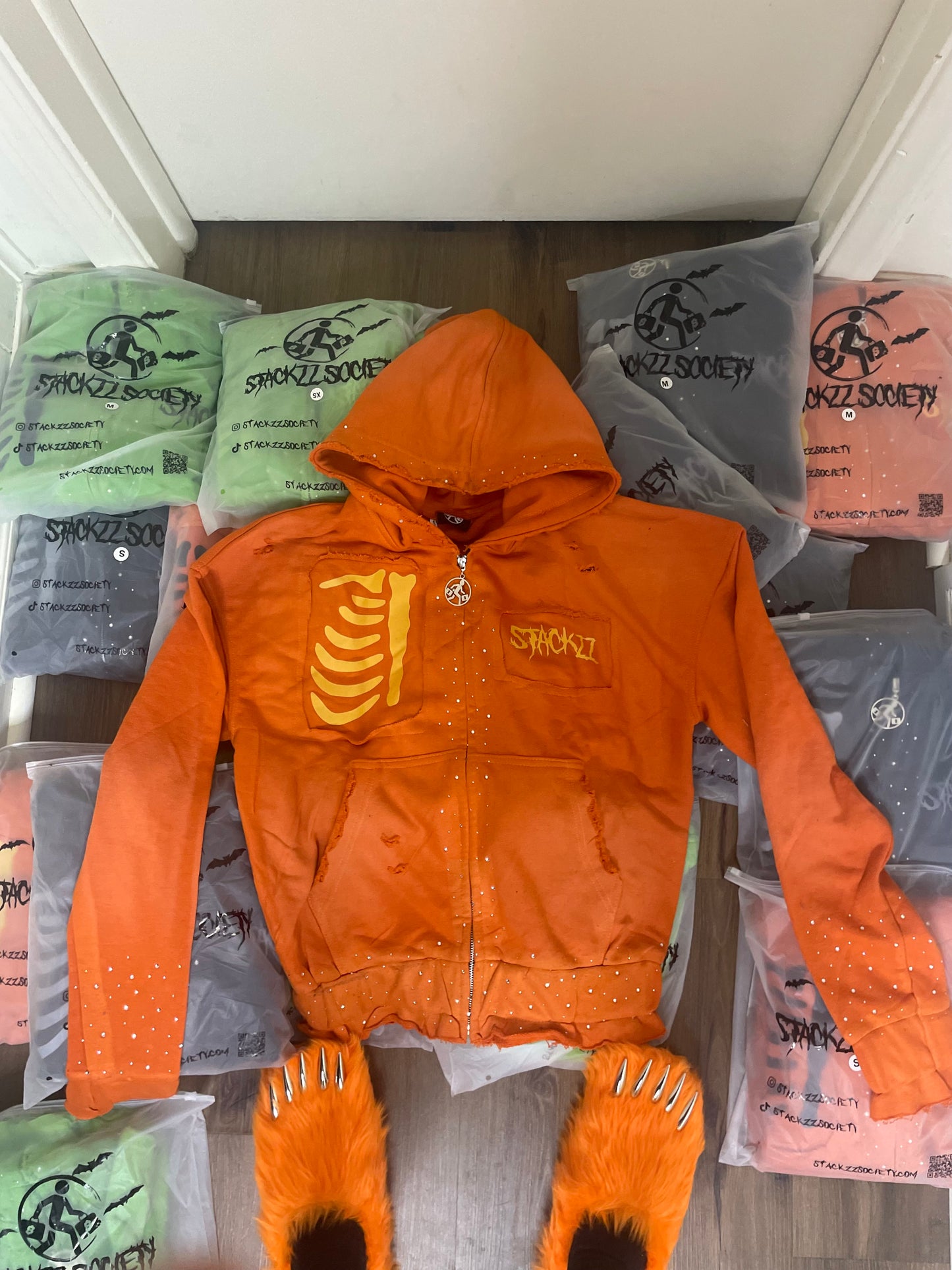 Z-   ᴠ2 ʀʜɪɴᴇꜱᴛᴏɴᴇ ʜᴏᴏᴅɪᴇꜱ